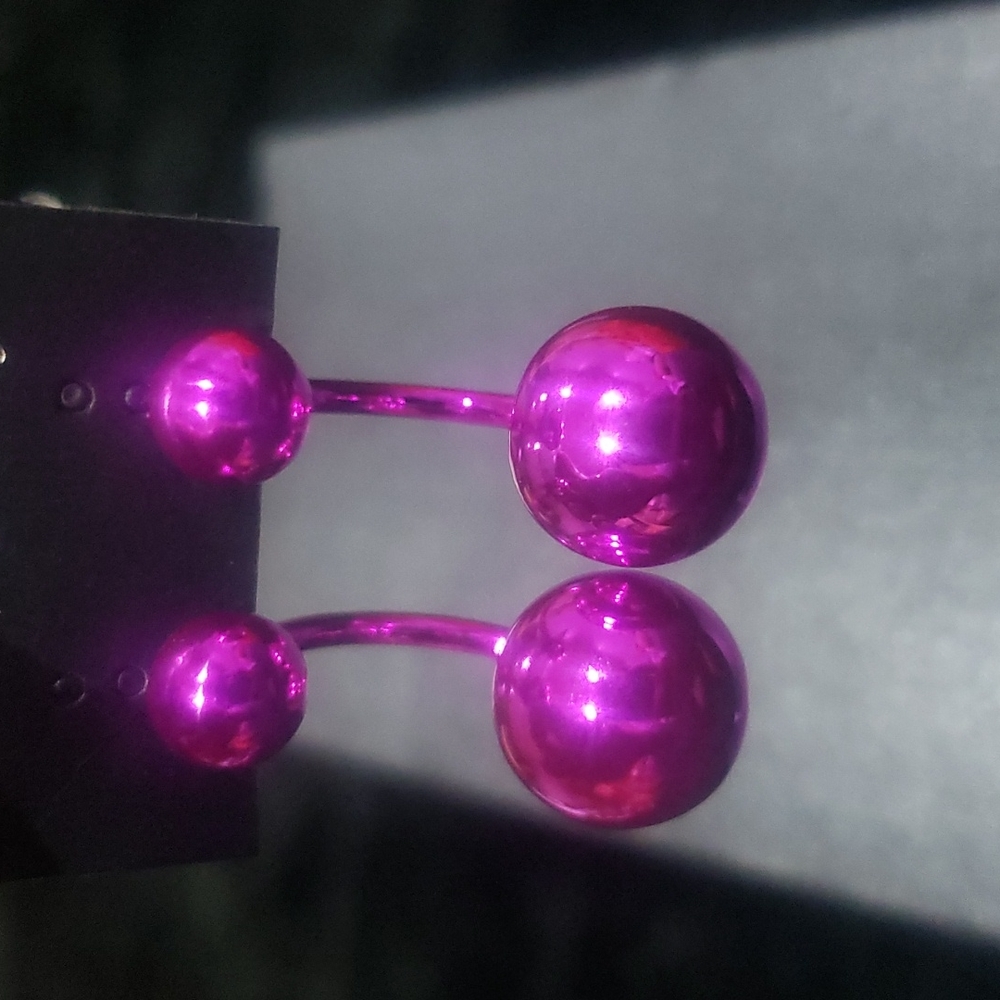 Earings - Picture 3 of 6
